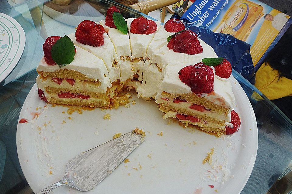 Erfrischende Erdbeertorte