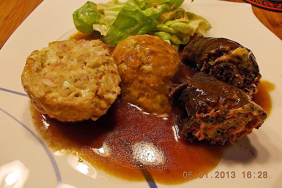 Semmelknödel mit Schinken und Käse