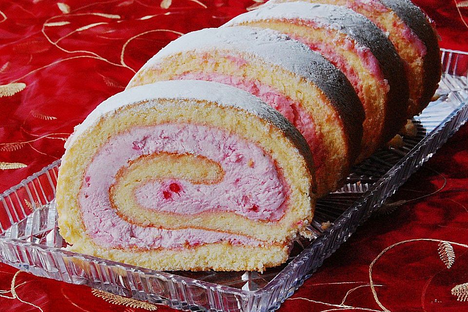 Erdbeermousse - Roulade