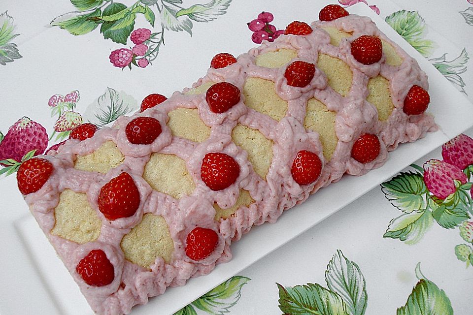 Erdbeermousse - Roulade