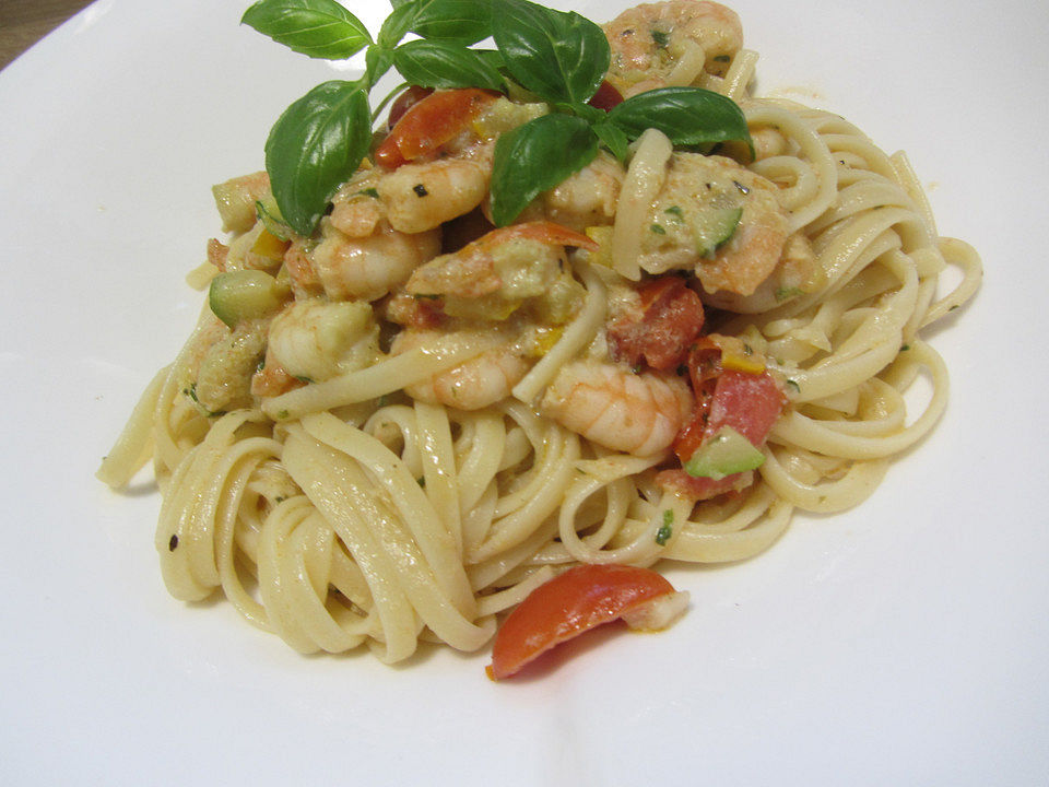 Sommerliche Pasta mit Garnelen, Tomaten und Rucola von PetitZebre ...