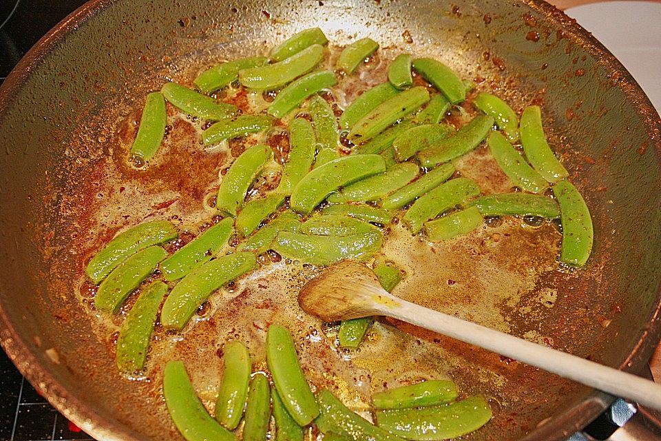 Rindercurry mit Nektarinen