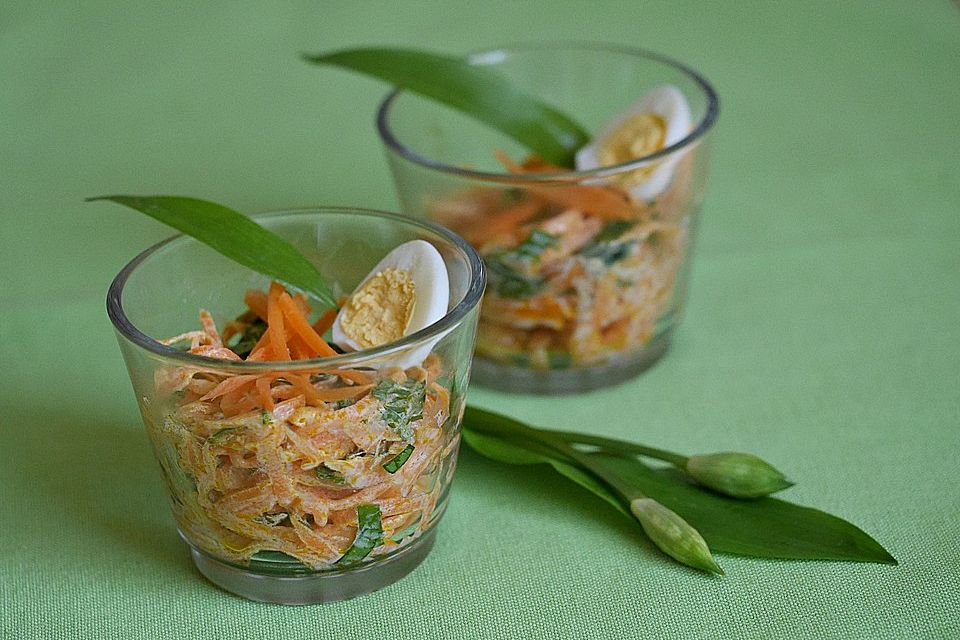 Frühlingshafter Karottensalat  mit Bärlauch