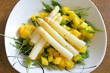 Spargel - Mango - Rucola - Salat