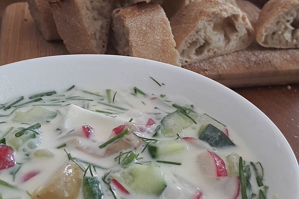 Russische Sommersuppe