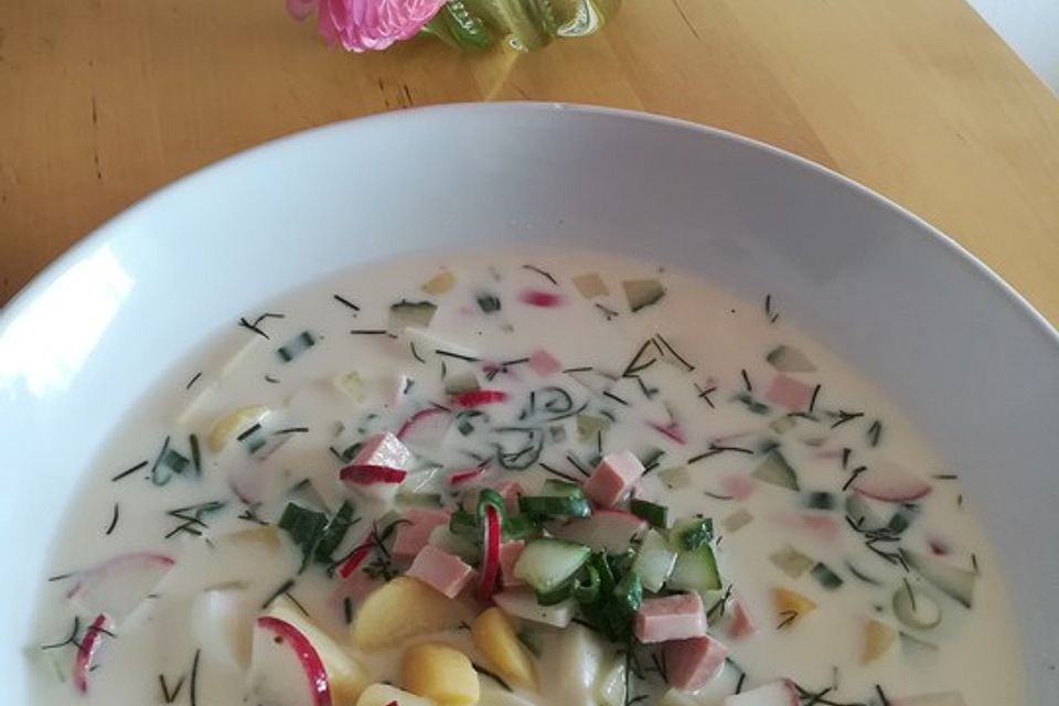 Russische Sommersuppe