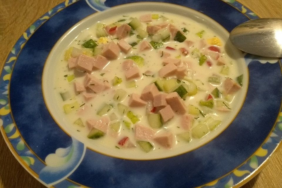 Russische Sommersuppe