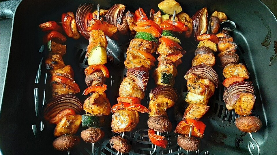 Sommerliche Geflügel-Gemüse-Grillspieße von Bratzklump