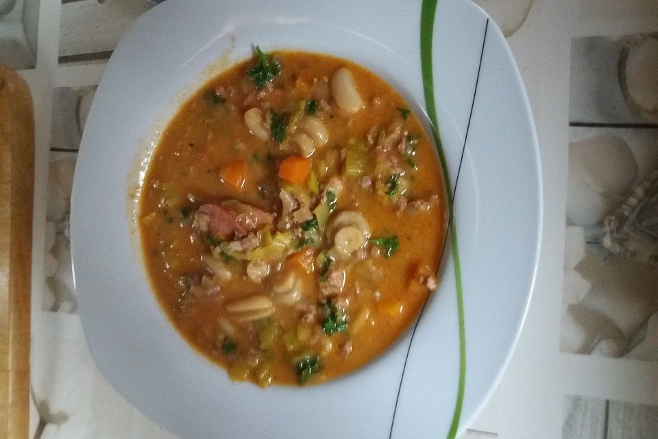 Herzhafte Lumpensuppe