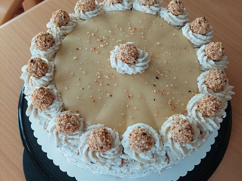 Sahne - Nuss -Torte von Chaosmutti| Chefkoch