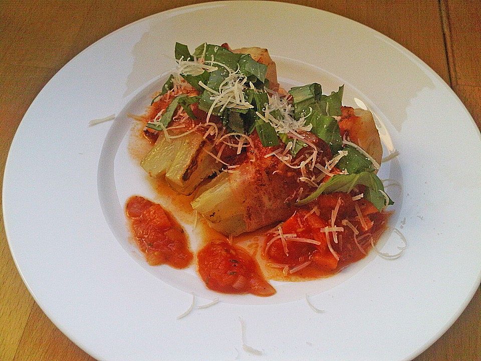 Fenchel im Baconmantel auf Tomatensauce von Phillip| Chefkoch