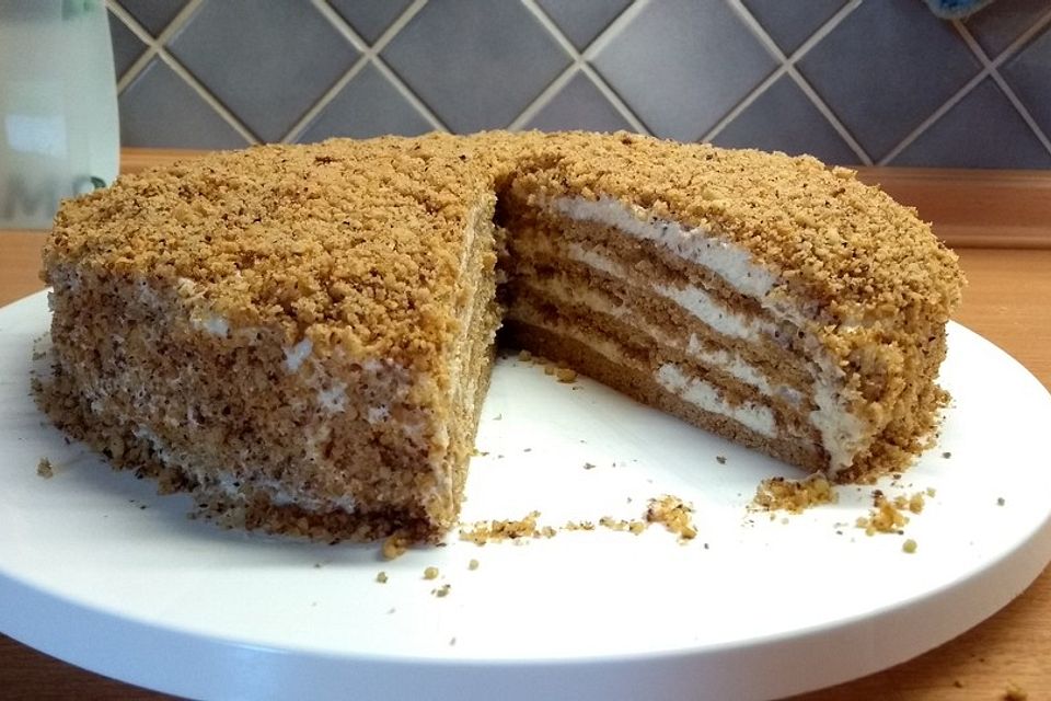 Honigkuchen mit Grießfüllung Honigkuchen mit Grießfüllung