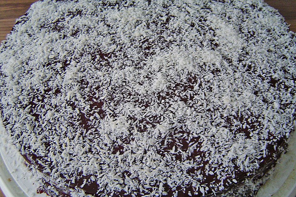 Honigkuchen mit Grießfüllung Honigkuchen mit Grießfüllung
