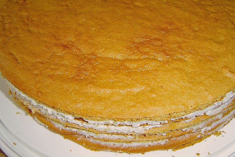 Honigkuchen mit Grießfüllung Honigkuchen mit Grießfüllung