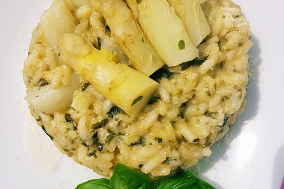 Wildkräuter - Risotto mit grünem Spargel