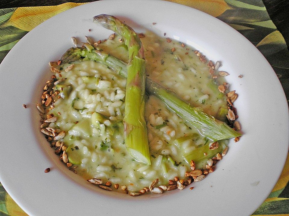 Wildkräuter - Risotto mit grünem Spargel von anchoka| Chefkoch
