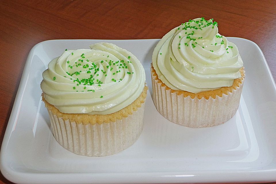 Zitronen - Cupcakes mit Waldmeister - Frischkäse - Creme