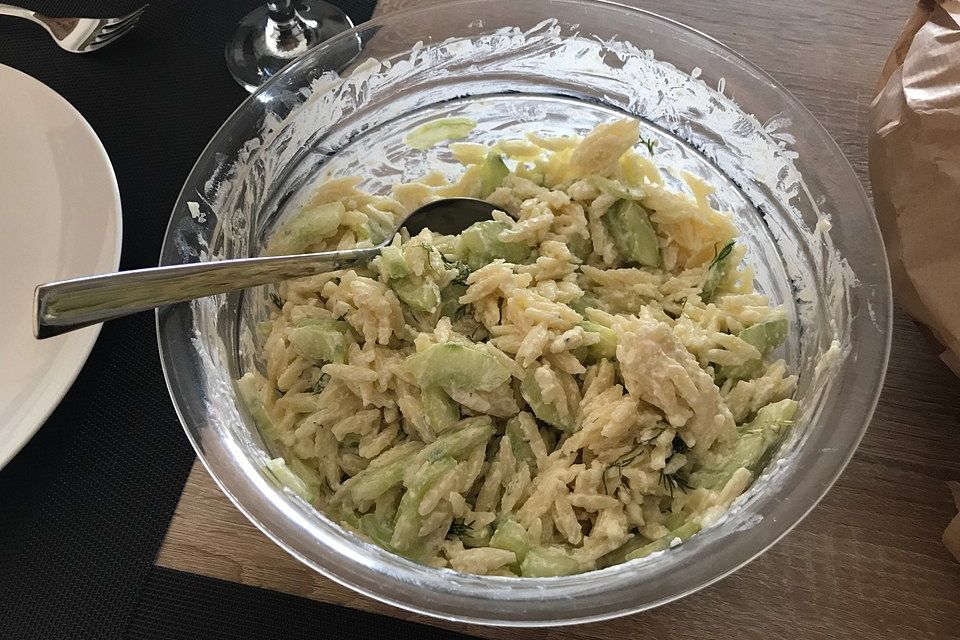 Kritharaki - Salat mit Schafskäse - Schmand - Dressing