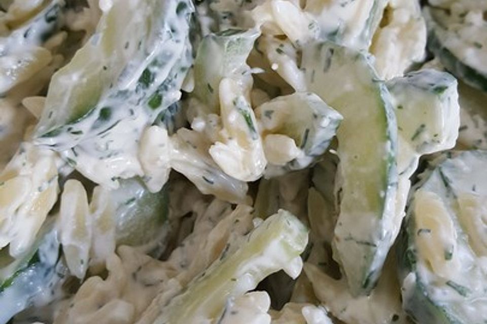 Kritharaki - Salat mit Schafskäse - Schmand - Dressing