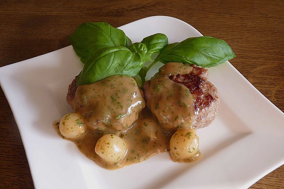 Hacksteaks mit Silberzwiebelchen