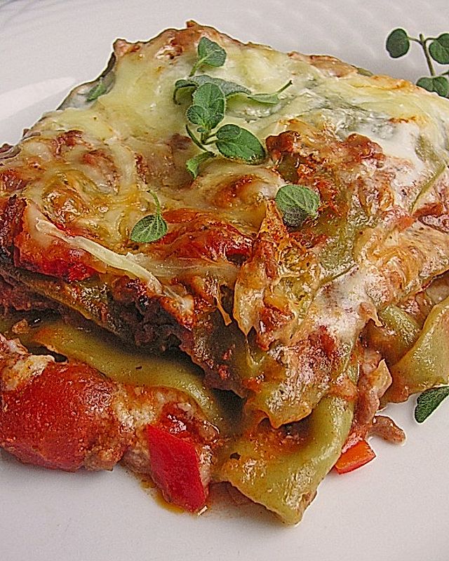 Lasagne mit fruchtiger Paprika - Hackfleisch - Soße
