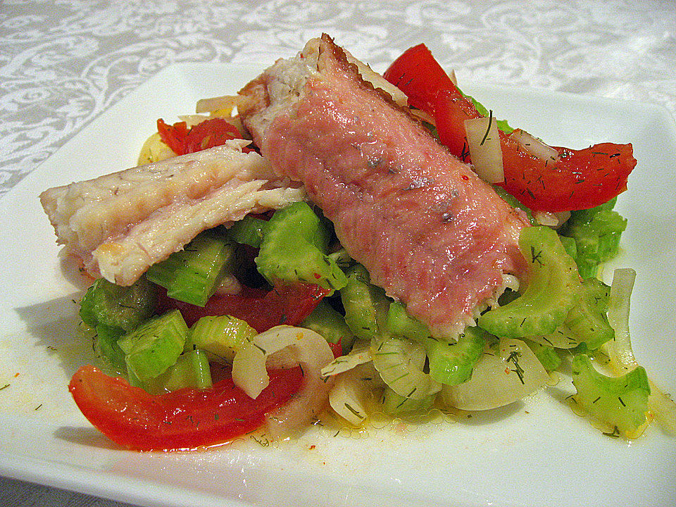 Fischsalat mit Räucherfisch von Hobbykochen| Chefkoch