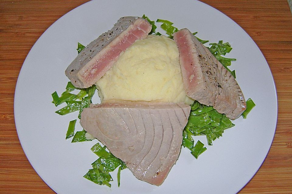 Thunfisch mit Meerrettich - Zuckerschoten und Kartoffelpüree