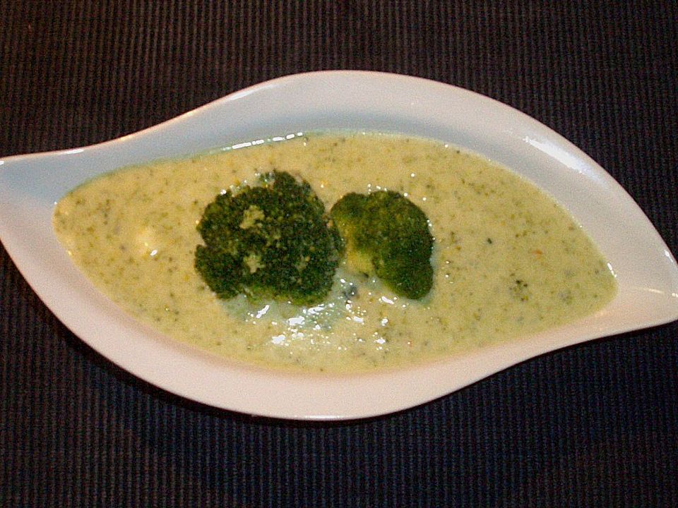 Brokkolicremesuppe mit Roquefort von Hobbykochen| Chefkoch