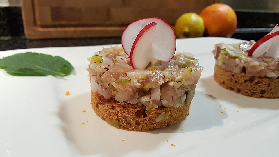 Matjestatar auf Pumpernickel - Talern von Hobbykochen| Chefkoch