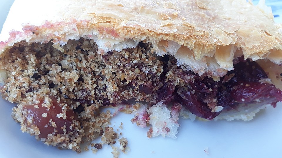 Kroatischer Kirschstrudel Von Marijana B Chefkoch 