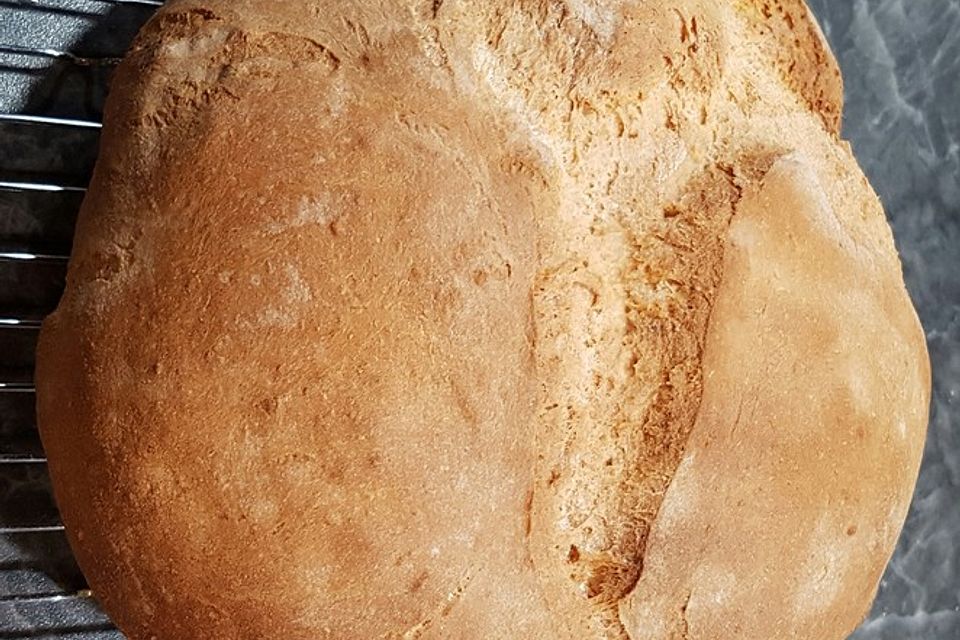 Leckeres Brot mit Buttermilch, Dinkel- und Weizenmehl