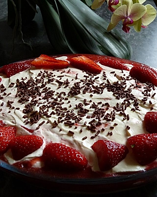 Erdbeeren mit Vanille - Eierlikör - Creme