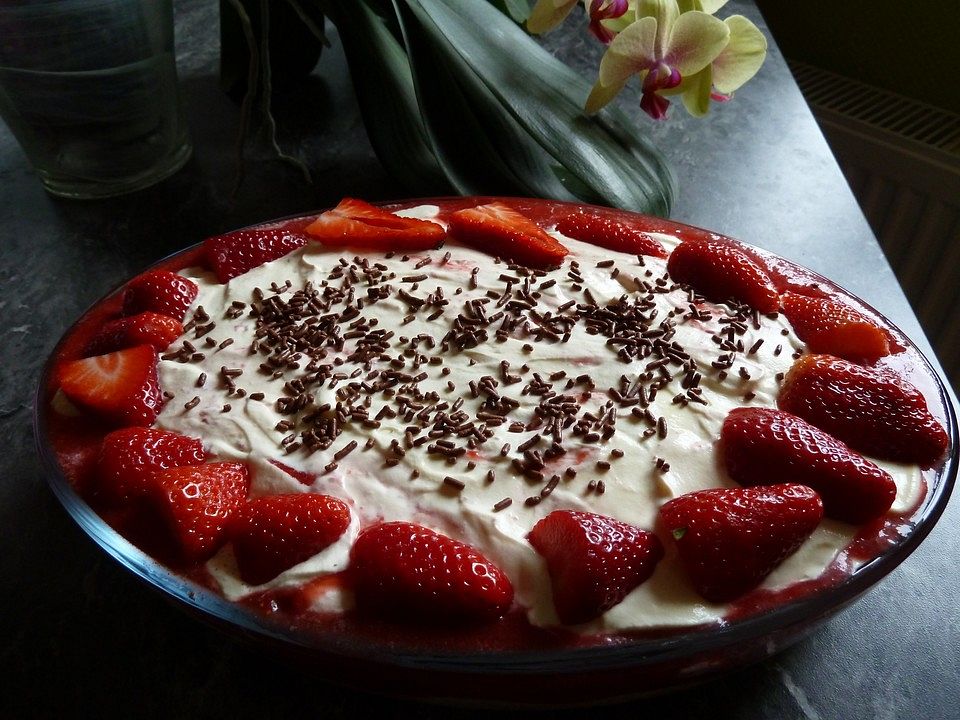Erdbeeren mit Vanille - Eierlikör - Creme von machal| Chefkoch