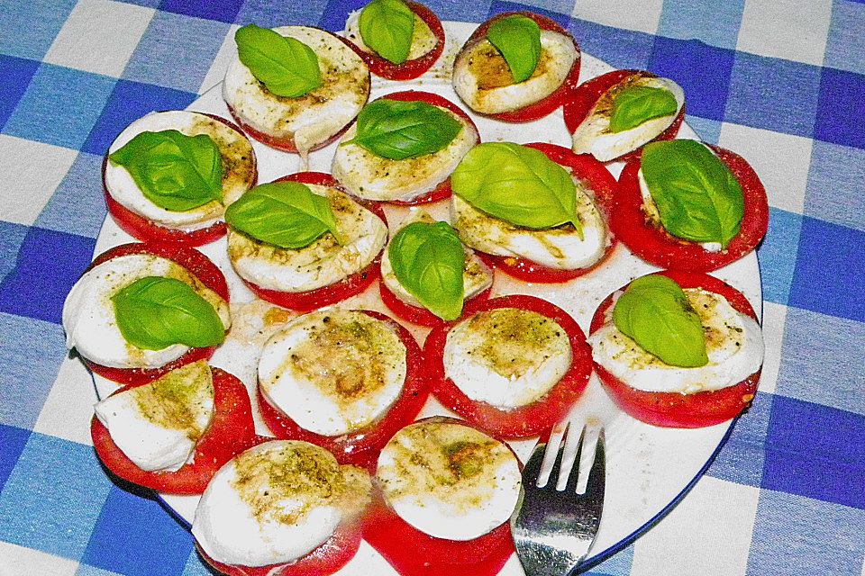 Mozarella mit Tomaten