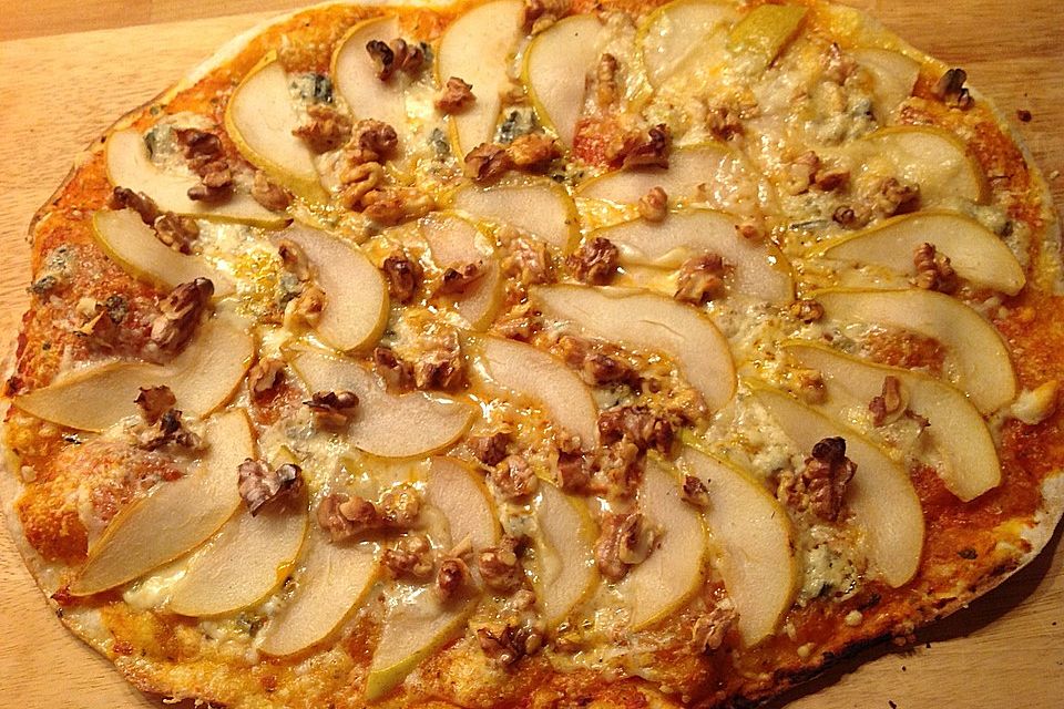 Pizza mit Birnen, Gorgonzola und Honig