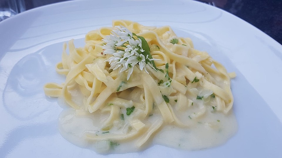 Pfiffige Barlauch Sahnesauce Zu Pasta Von Mariluna Chefkoch