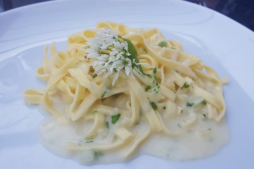 Pfiffige Bärlauch - Sahnesauce zu Pasta