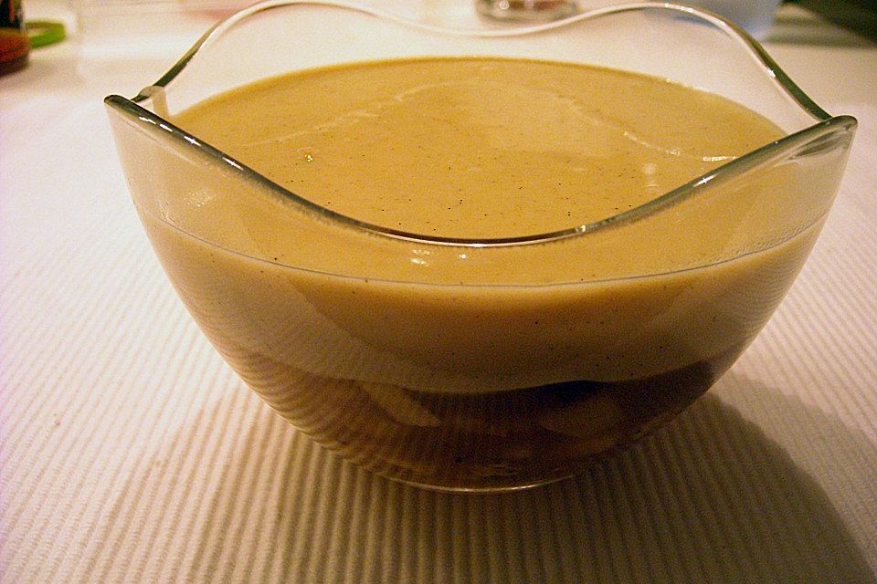 Apfelgrütze mit warmer Vanille - Zimt - Sauce