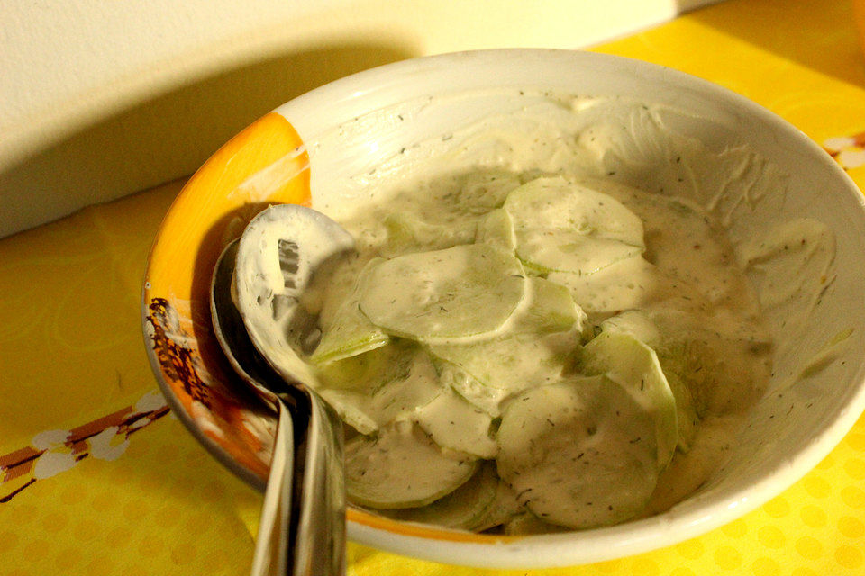 Gurkensahnesalat Gurkensahnesalat