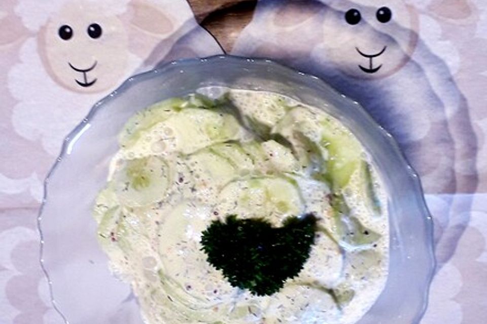 Gurkensahnesalat Gurkensahnesalat