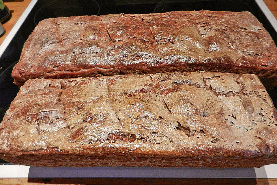 Kartoffelbrot mit Sauerrahm und Schnittlauch Kartoffelbrot mit Sauerrahm und Schnittlauch