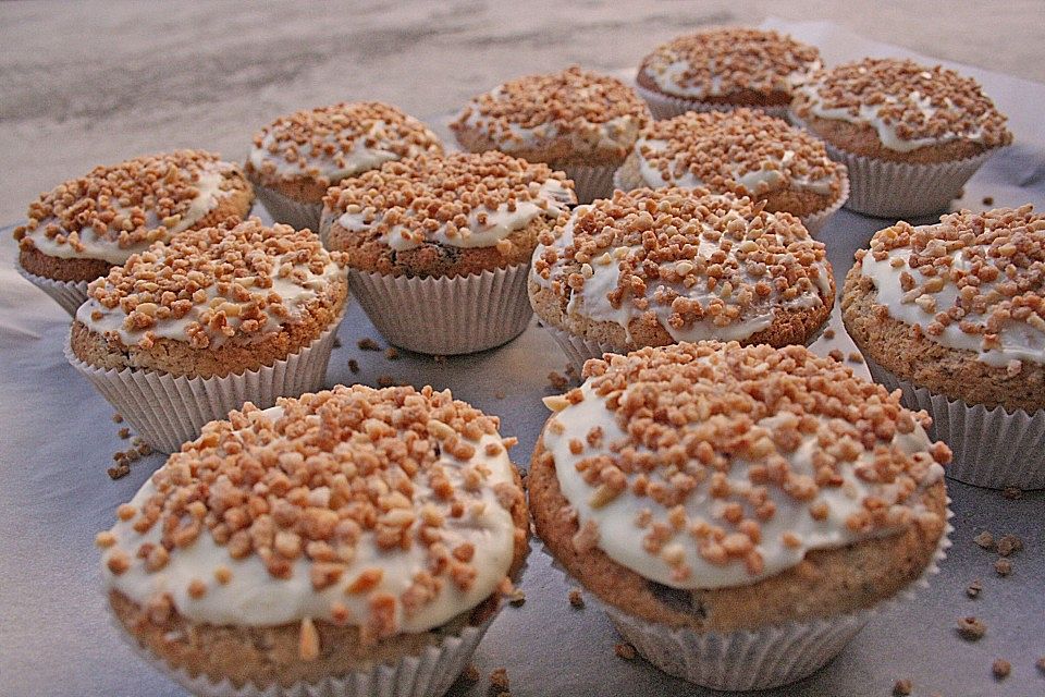 Weiße Schokolade - Haselnuss - Muffins