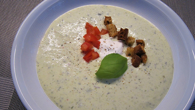 Ibus kalte Zucchini-Joghurt-Suppe von Käthe