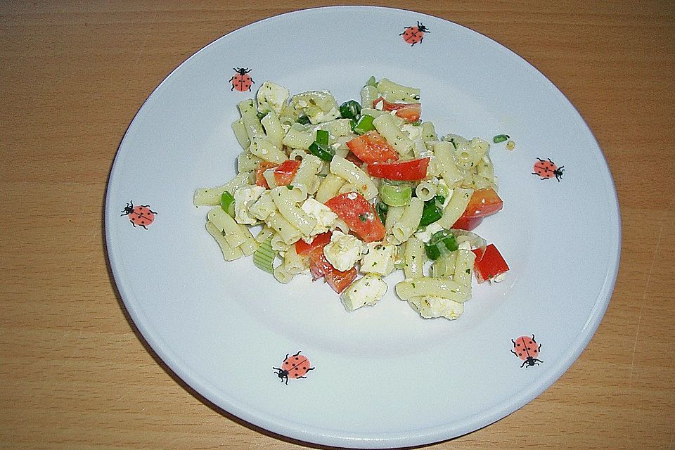 Griechischer Nudelsalat