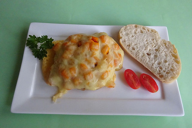 Schweineschnitzel mit Käse überbacken von RantanpIan| Chefkoch