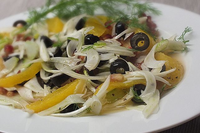 Orangensalat mit Oliven und Fenchel von sweeterassugar| Chefkoch
