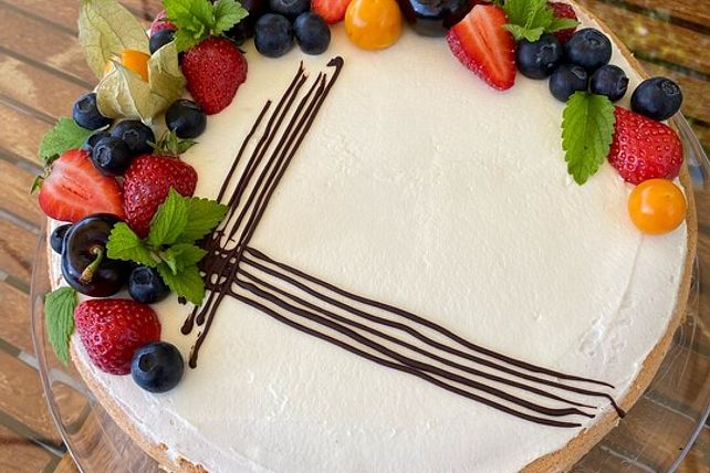 Erdbeer - Holunder - Torte von Torte80| Chefkoch Erdbeer - Holunder - Torte von Torte80| Chefkoch