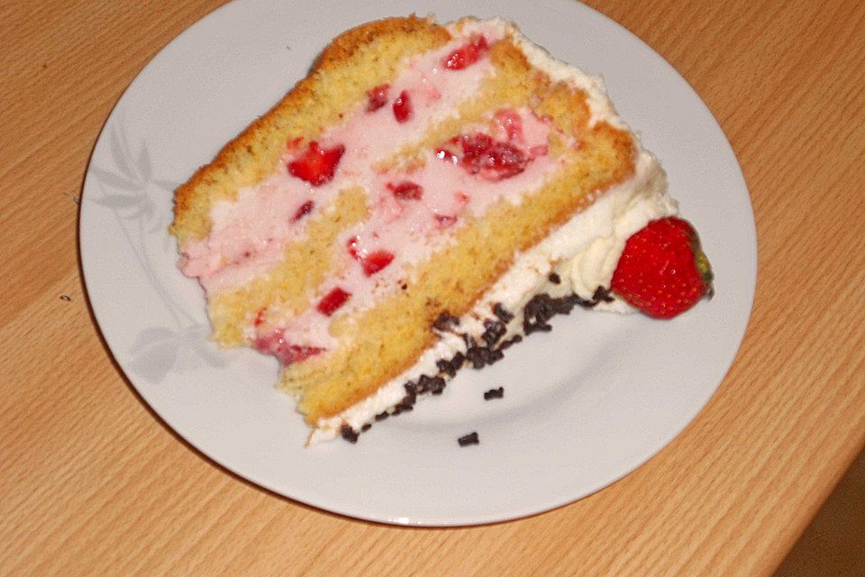 Erdbeer - Holunder - Torte