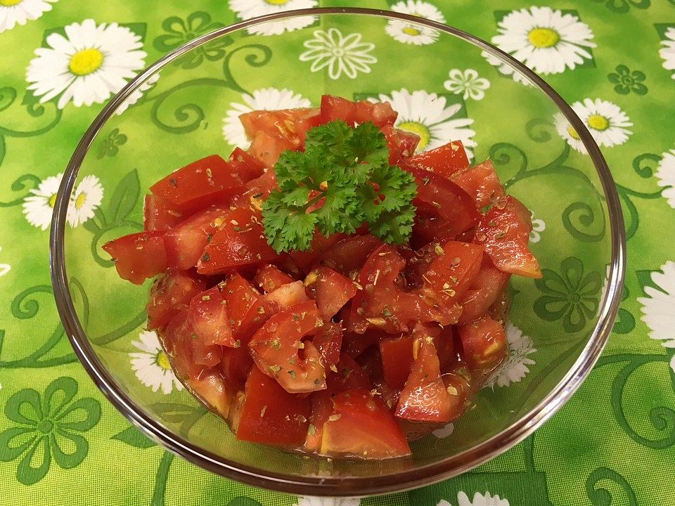 Tomatensalat auf sizilianische Art - Kochen Gut | kochengut.de