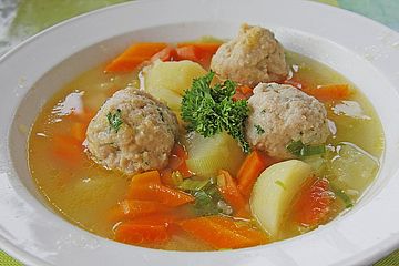 Gemüsesuppe mit Brätklößchen
